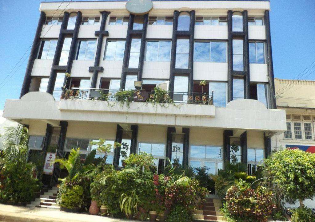 Royal City Dubai Complex Kisumu Exteriér fotografie
