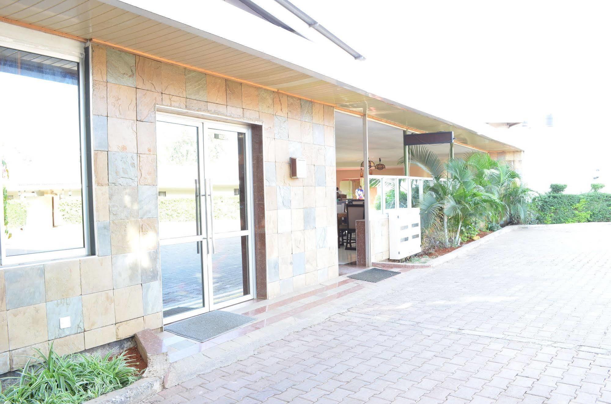 Royal City Dubai Complex Kisumu Exteriér fotografie