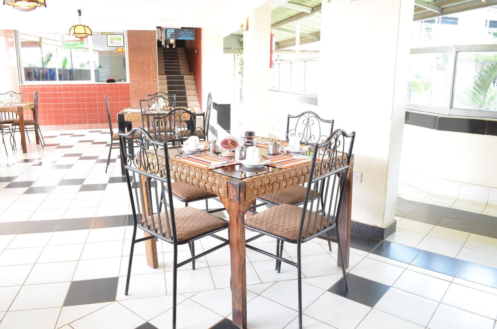 Royal City Dubai Complex Kisumu Exteriér fotografie