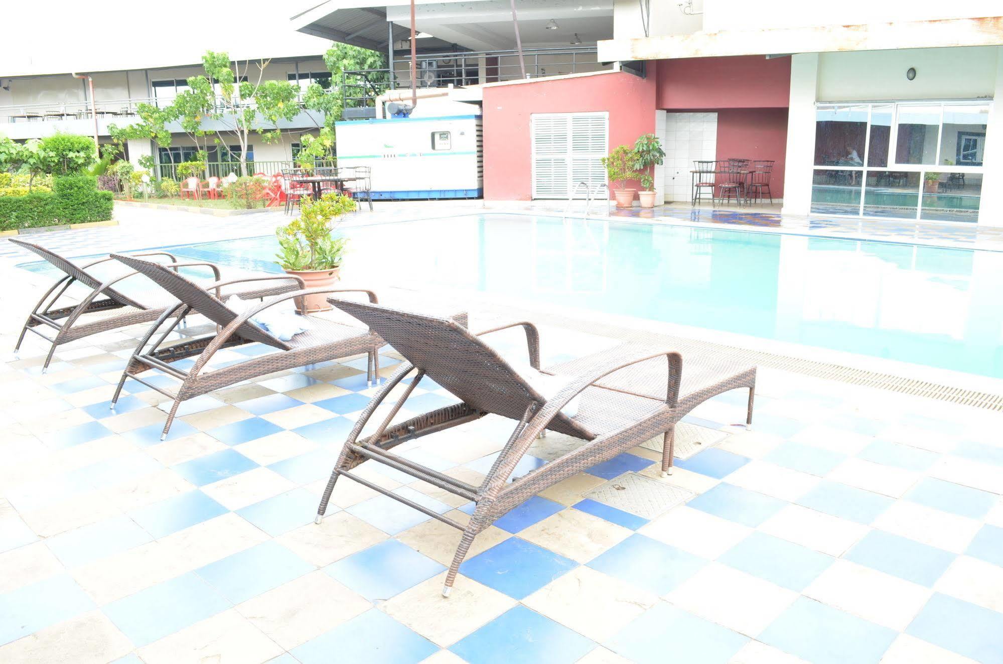 Royal City Dubai Complex Kisumu Exteriér fotografie